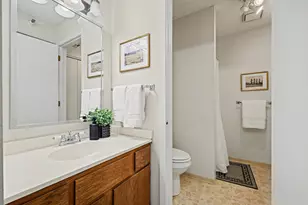 5645 Green Cir Dr, Hopkins, MN 55343 - Photo 15