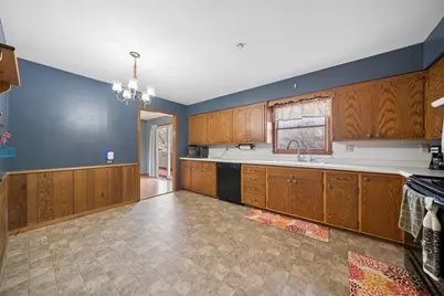 402 E 2nd Street N, Truman, MN 56088 - Photo 11