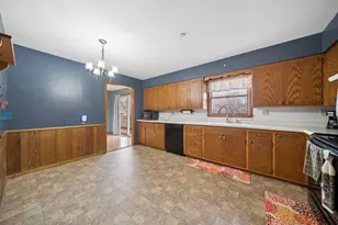 402 E 2nd St N, Truman, MN 56088 - Photo 11