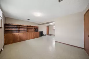 402 E 2nd St N, Truman, MN 56088 - Photo 19