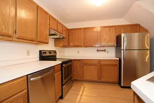 7689 Nicholas Way, Chanhassen, MN 55317 - Photo 3