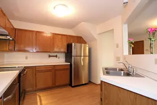 7689 Nicholas Way, Chanhassen, MN 55317 - Photo 5