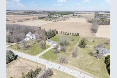 2049 68th Street NW, Rochester, MN 55901 - Photo 3