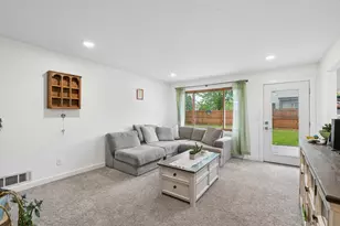 8893 Autumn Oaks Dr, Rockford, MN 55373 - Photo 5