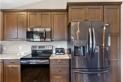 1604 Prairie Avenue SW, Faribault, MN 55021 - Photo 9