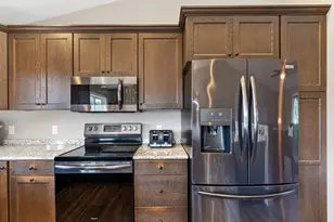 1604 Prairie Ave SW, Faribault, MN 55021 - Photo 9
