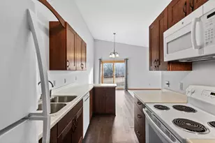 3814 Windcrest Ct, Eagan, MN 55123 - Photo 9