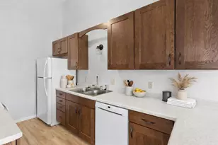 3814 Windcrest Ct, Eagan, MN 55123 - Photo 3