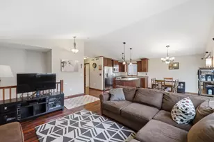 9085 Grove Dr, Chisago City, MN 55013 - Photo 9