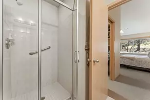 19965 Waterford Ct, Excelsior, MN 55331 - Photo 21