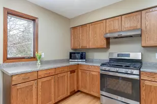 917 Sherman St, North Mankato, MN 56003 - Photo 9