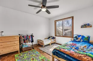 419 Springhill Rd, Vadnais Heights, MN 55127 - Photo 15