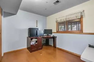 419 Springhill Rd, Vadnais Heights, MN 55127 - Photo 21