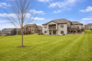 1936 Kerry Dr NE, Rochester, MN 55906 - Photo 43