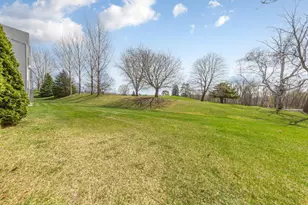 1126 Shumway Ct, Faribault, MN 55021 - Photo 7