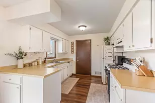 8656 Ivywood Ave S, Cottage Grove, MN 55016 - Photo 9