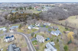 730 Debbie Ln, Carver, MN 55315 - Photo 47