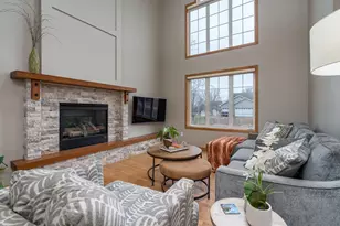 730 Debbie Ln, Carver, MN 55315 - Photo 5