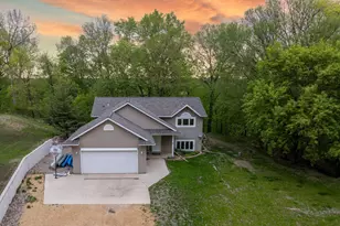 277 Red Ridge Rd, Good Thunder, MN 56037 - Photo 25