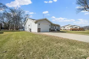 714 Janes Cir Dr SW, Alexandria, MN 56308 - Photo 3