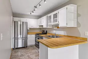 10719 Yukon Ave S, Bloomington, MN 55438 - Photo 13