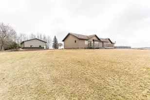 6432 Botzet Rd NE, Nelson, MN 56355 - Photo 7