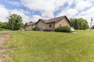 6432 Botzet Rd NE, Nelson, MN 56355 - Photo 9