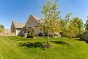 342 Wimbledon Hills Dr SW, Rochester, MN 55902 - Photo 37