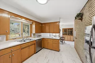 2311 Gettysburg Ave S, Saint Louis Park, MN 55426 - Photo 13