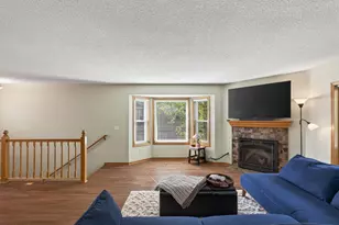 14213 Hibiscus Ct, Apple Valley, MN 55124 - Photo 11