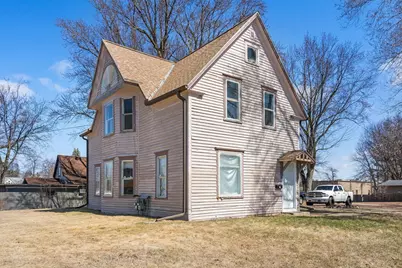 140 Davis Street S, Cambridge, MN 55008 - Photo 1