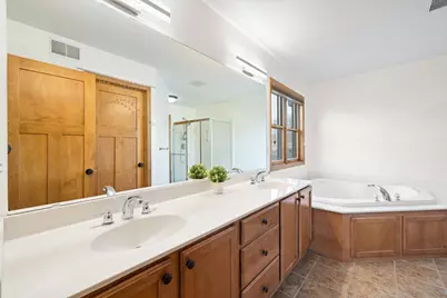 10803 Hawthorn Trail, Woodbury, MN 55129 - Photo 21