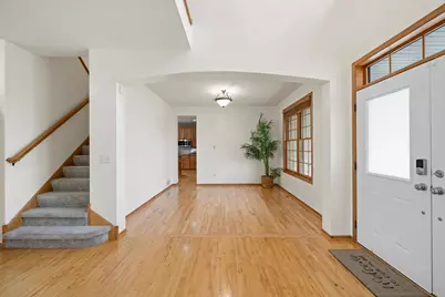 10803 Hawthorn Trail, Woodbury, MN 55129 - Photo 9