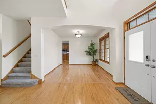 10803 Hawthorn Trail, Woodbury, MN 55129 - Photo 9