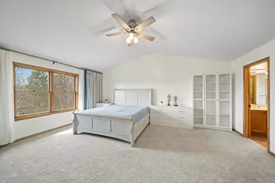 10803 Hawthorn Trail, Woodbury, MN 55129 - Photo 17