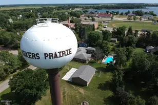 404 S Clayborn Ave, Parkers Prairie, MN 56361 - Photo 5