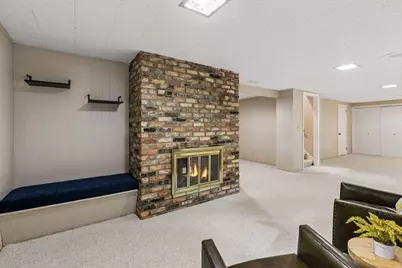2100 W 107th Street, Bloomington, MN 55431 - Photo 19