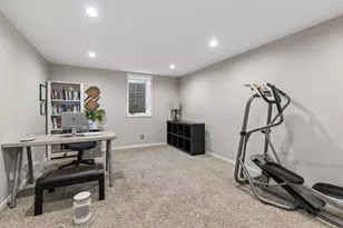 2100 W 107th St, Bloomington, MN 55431 - Photo 21