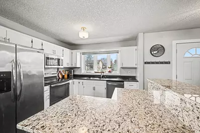 8092 Jody Avenue S, Cottage Grove, MN 55016 - Photo 7