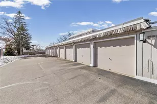 6016 Golden Valley Rd, Golden Valley, MN 55422 - Photo 19