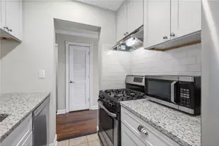 6016 Golden Valley Rd, Golden Valley, MN 55422 - Photo 3