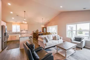 6990 Lancaster Way NE, Albertville, MN 55301 - Photo 7