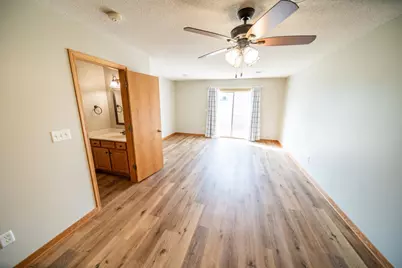 562 Pointe Ct SW, Rochester, MN 55902 - Photo 17
