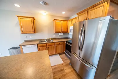 562 Pointe Ct SW, Rochester, MN 55902 - Photo 13