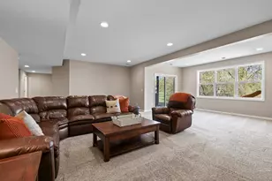 10834 Knollwood Ct, Woodbury, MN 55129 - Photo 47