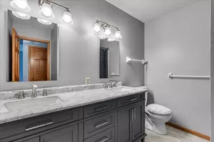 6709 Promontory Dr, Eden Prairie, MN 55346 - Photo 21