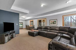 6709 Promontory Dr, Eden Prairie, MN 55346 - Photo 9