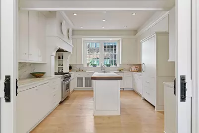 2308 W Lake Of The Isles Parkway, Minneapolis, MN 55405 - Photo 17