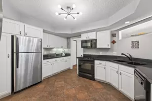 3020 St Albans Mill Rd, Hopkins, MN 55305 - Photo 17