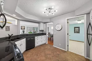 3020 St Albans Mill Rd, Hopkins, MN 55305 - Photo 19